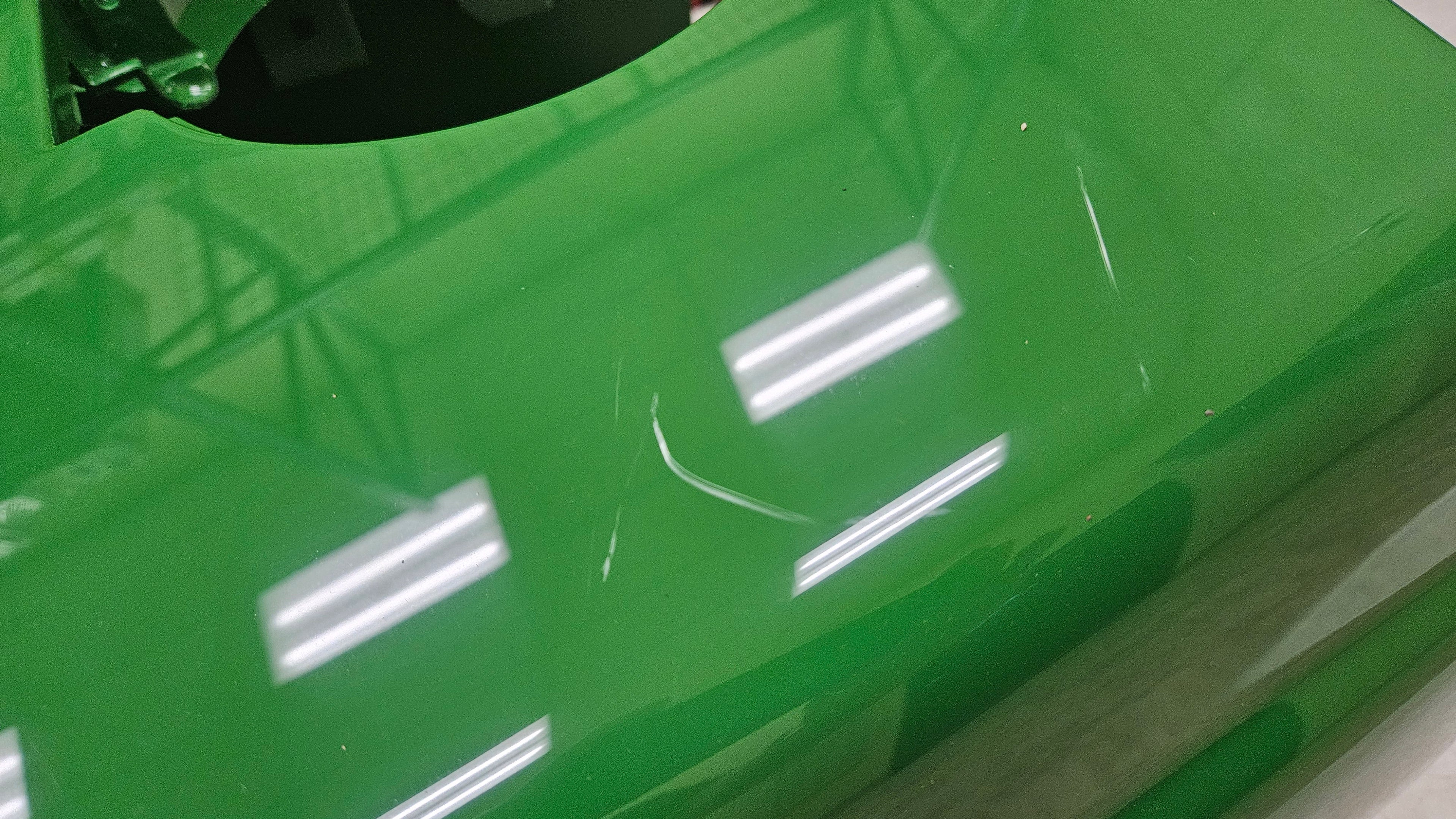 USED John Deere Hood - LVU12062
