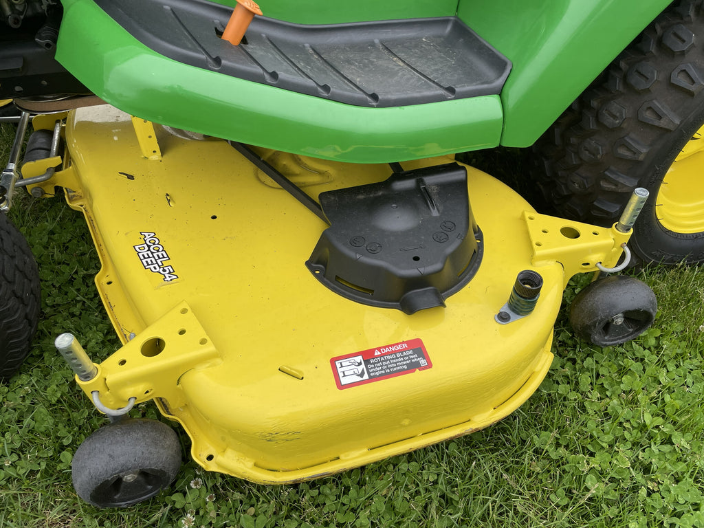 John Deere X580 Garden Tractor