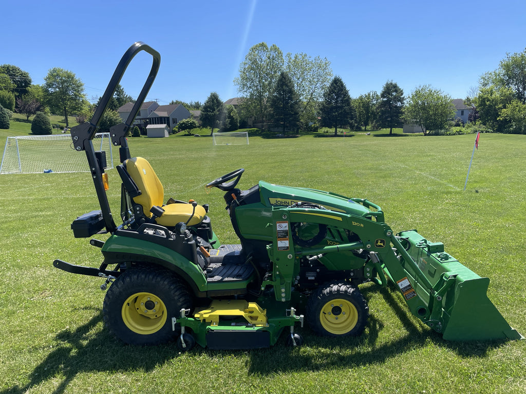 John Deere 1025R Compact w/ Mower Deck
