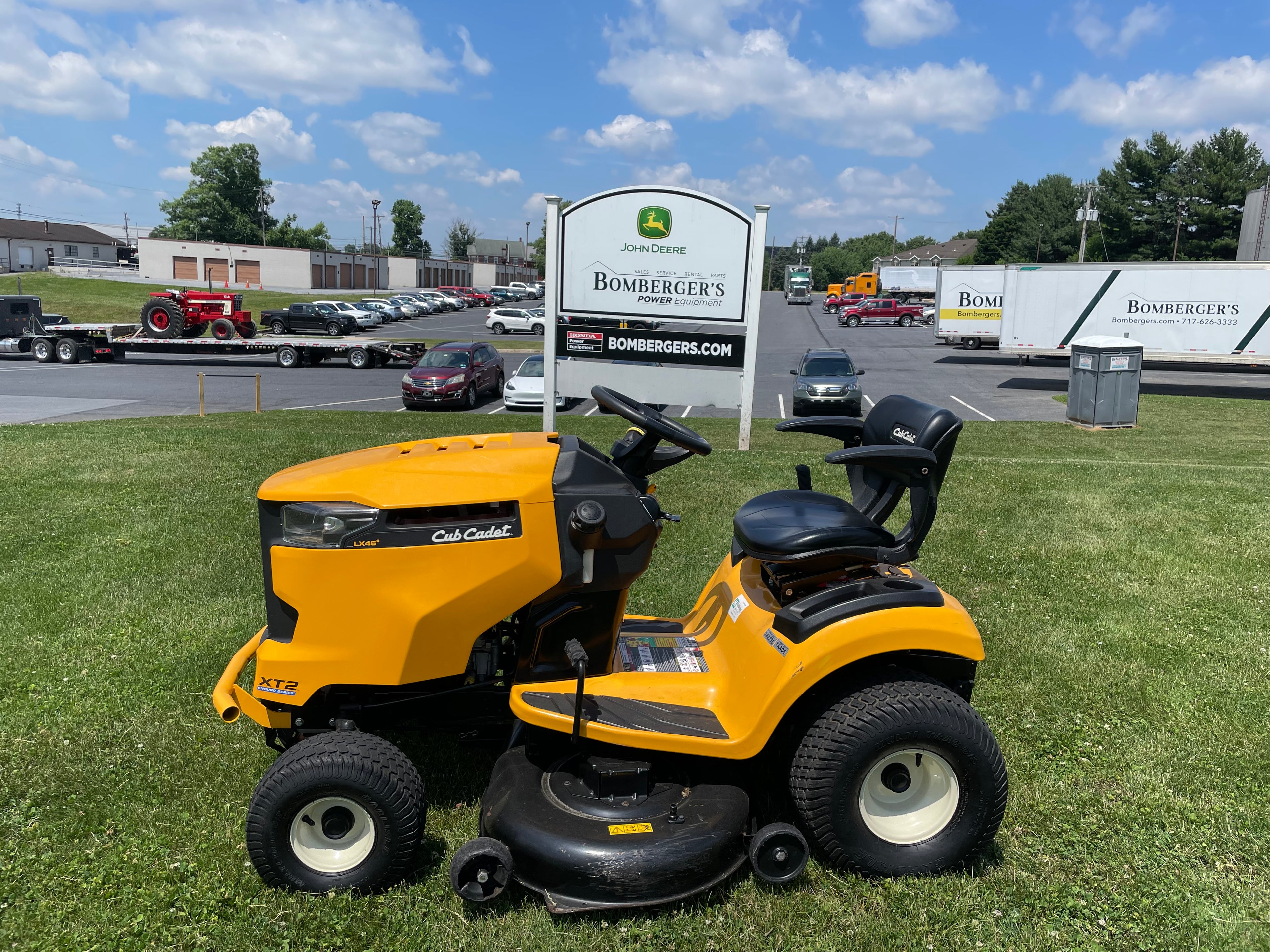 Cub Cadet LX46 XT2 Tractor