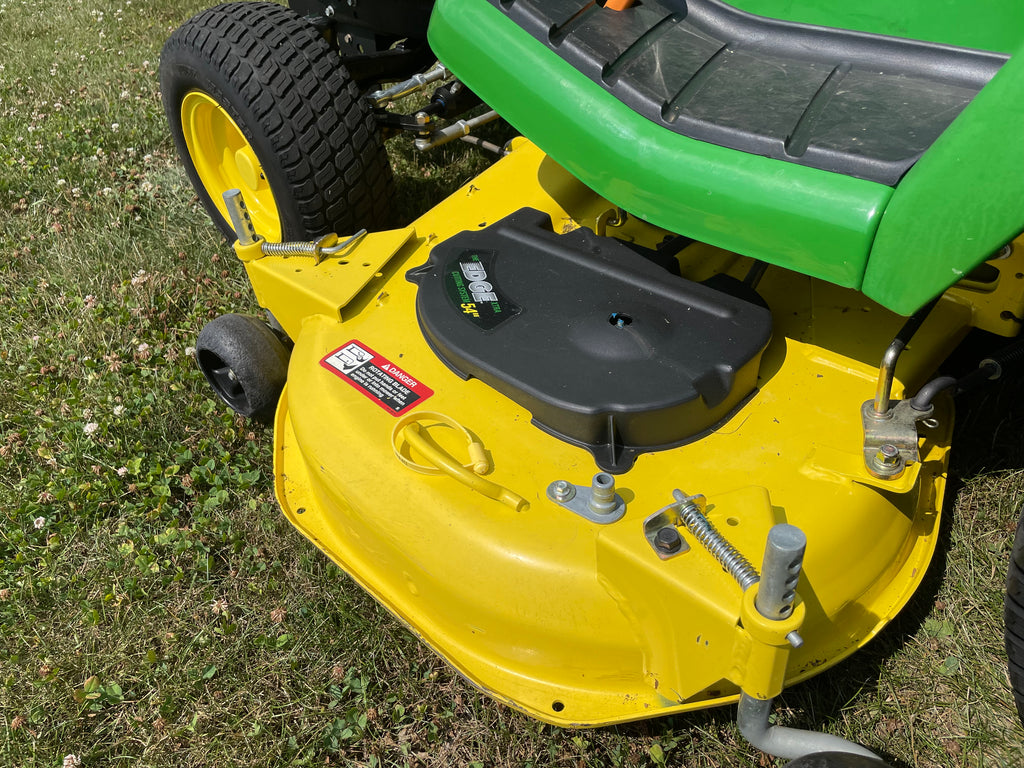 John Deere X534 Garden Tractor w/ Bagger