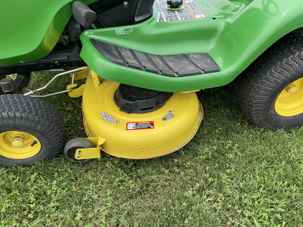 John Deere X350 Lawn Tractor