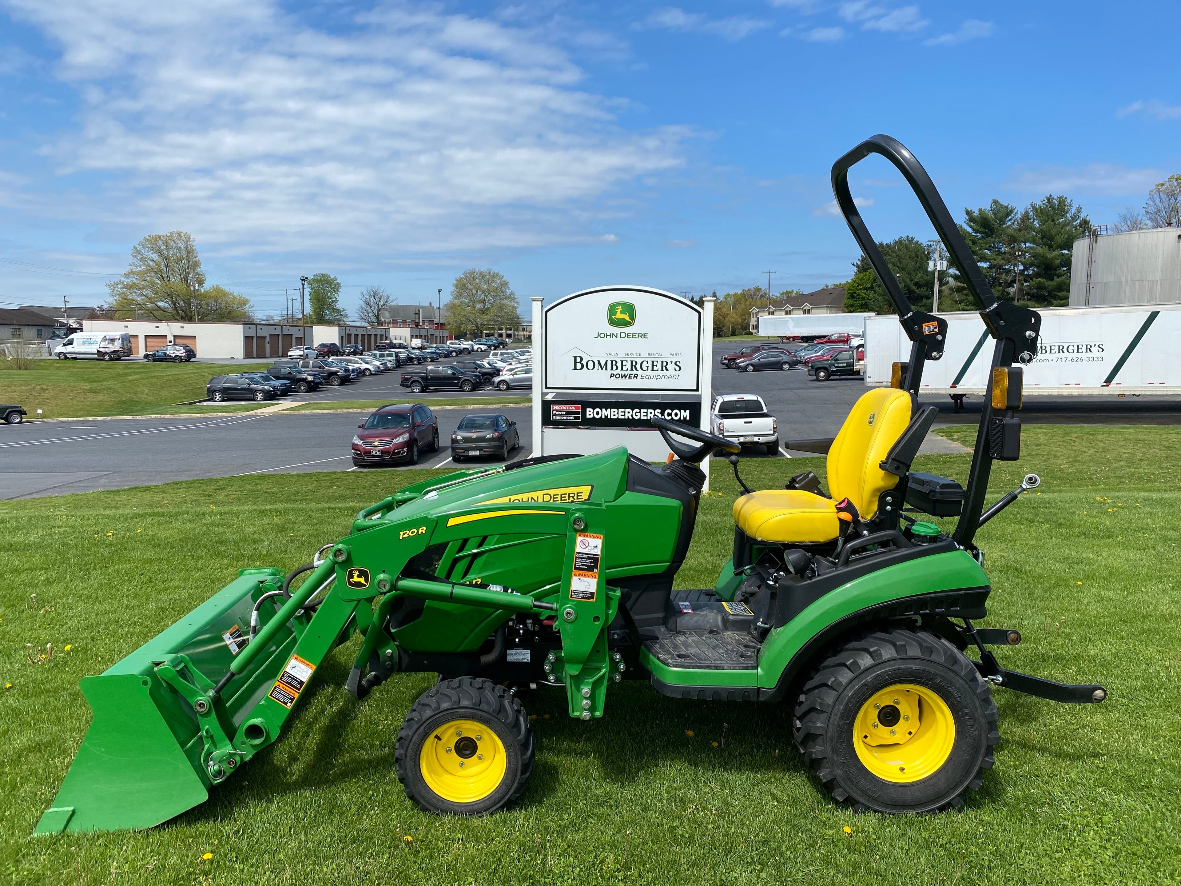 John Deere 1025R Compact
