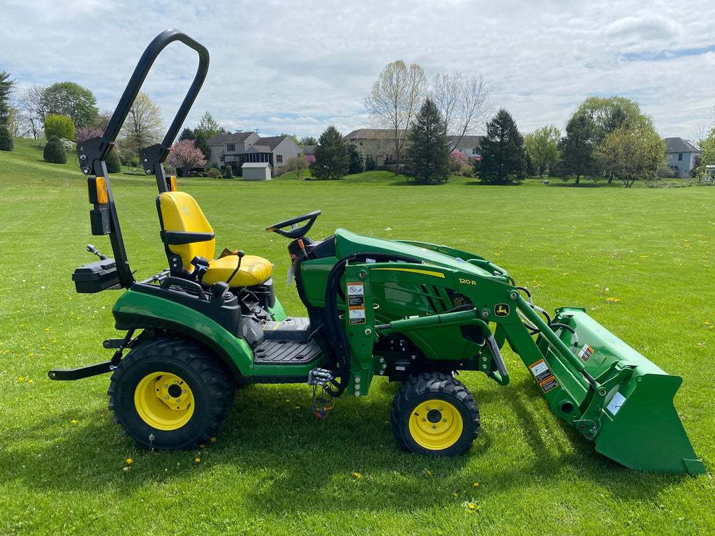 John Deere 1025R Compact
