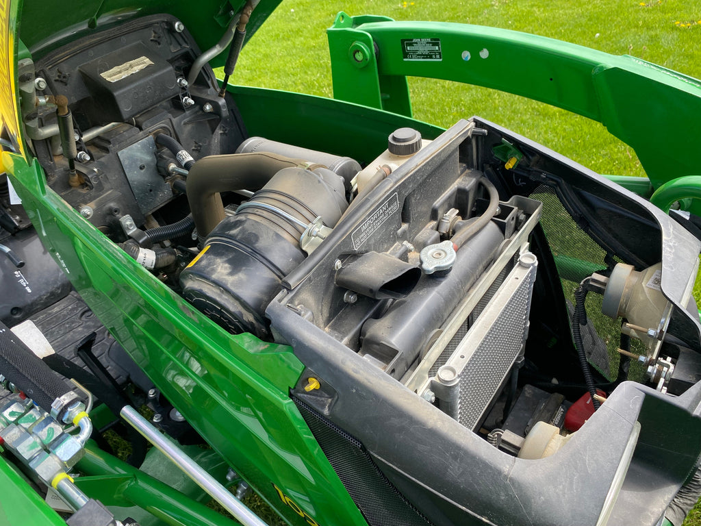 John Deere 1025R Compact