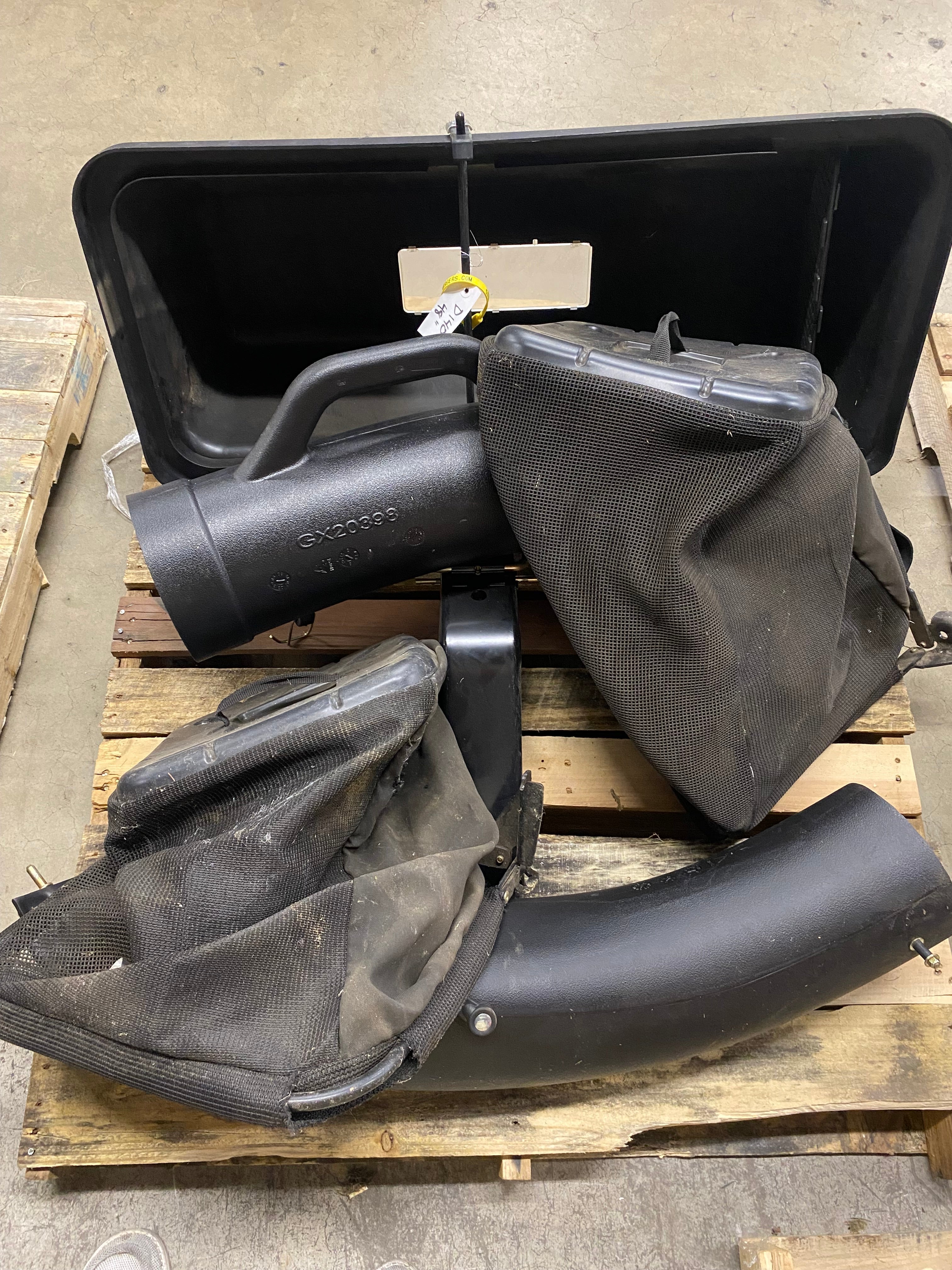 John Deere Bagger (D140-48X)