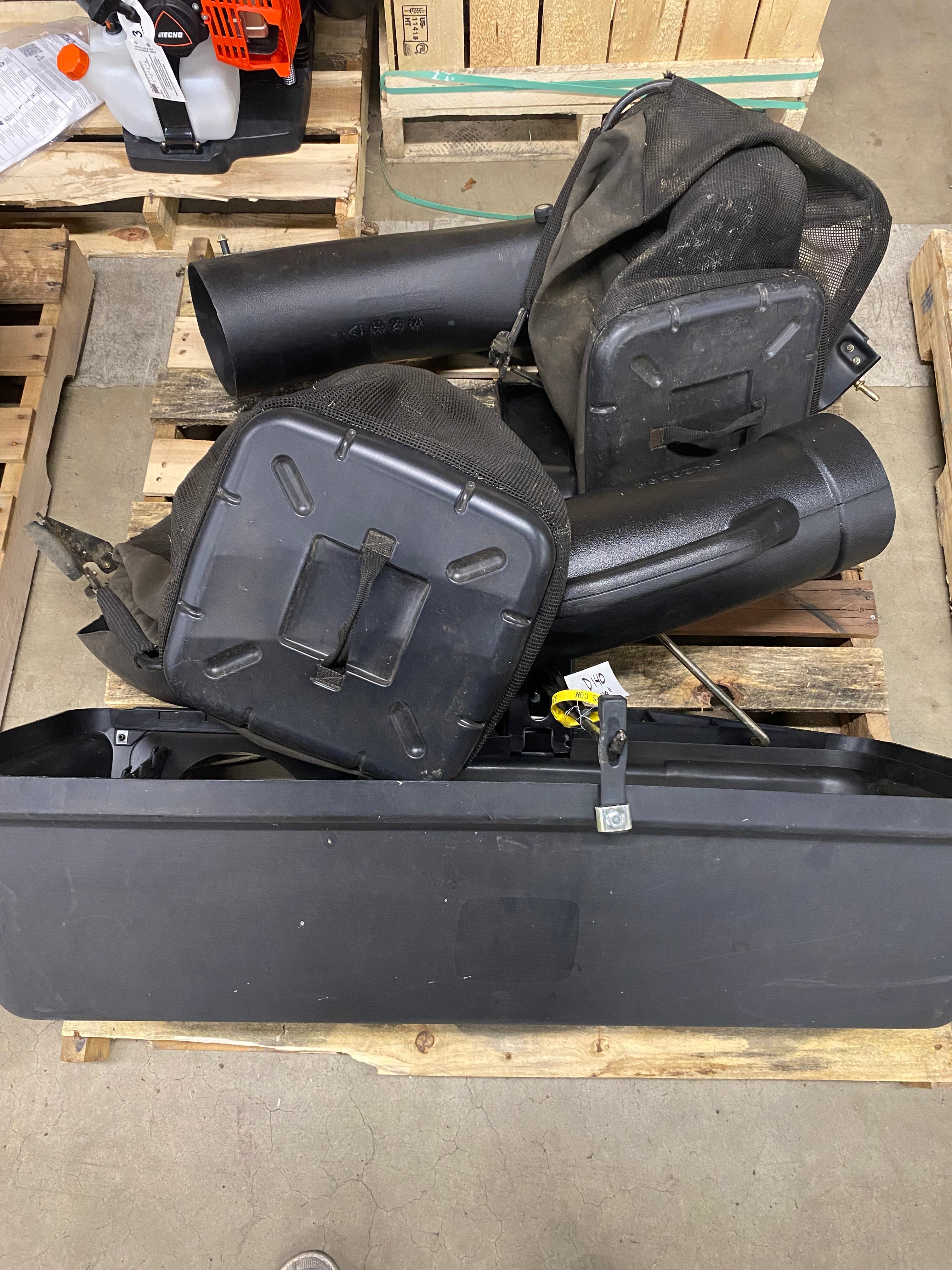 John Deere Bagger (D140-48X)