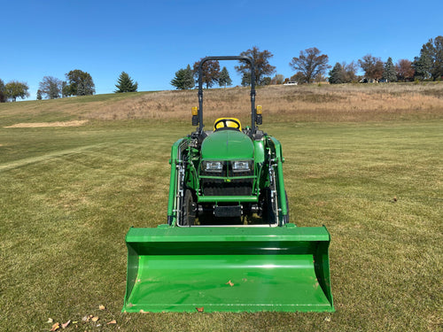 John Deere 3038E Compact w/ Loader