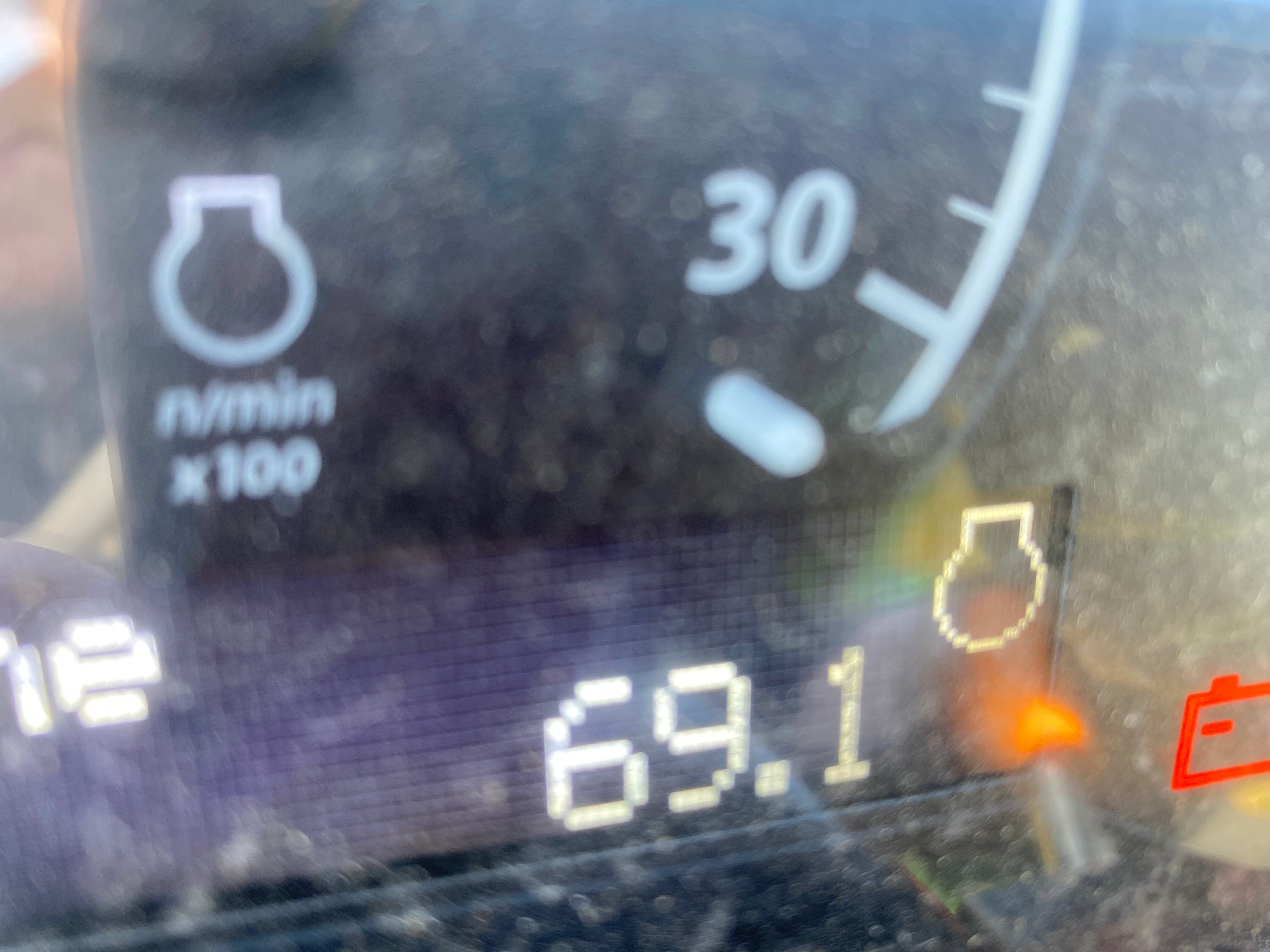 John Deere 3038E Compact w/ Loader