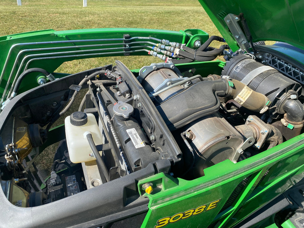 John Deere 3038E Compact w/ Loader