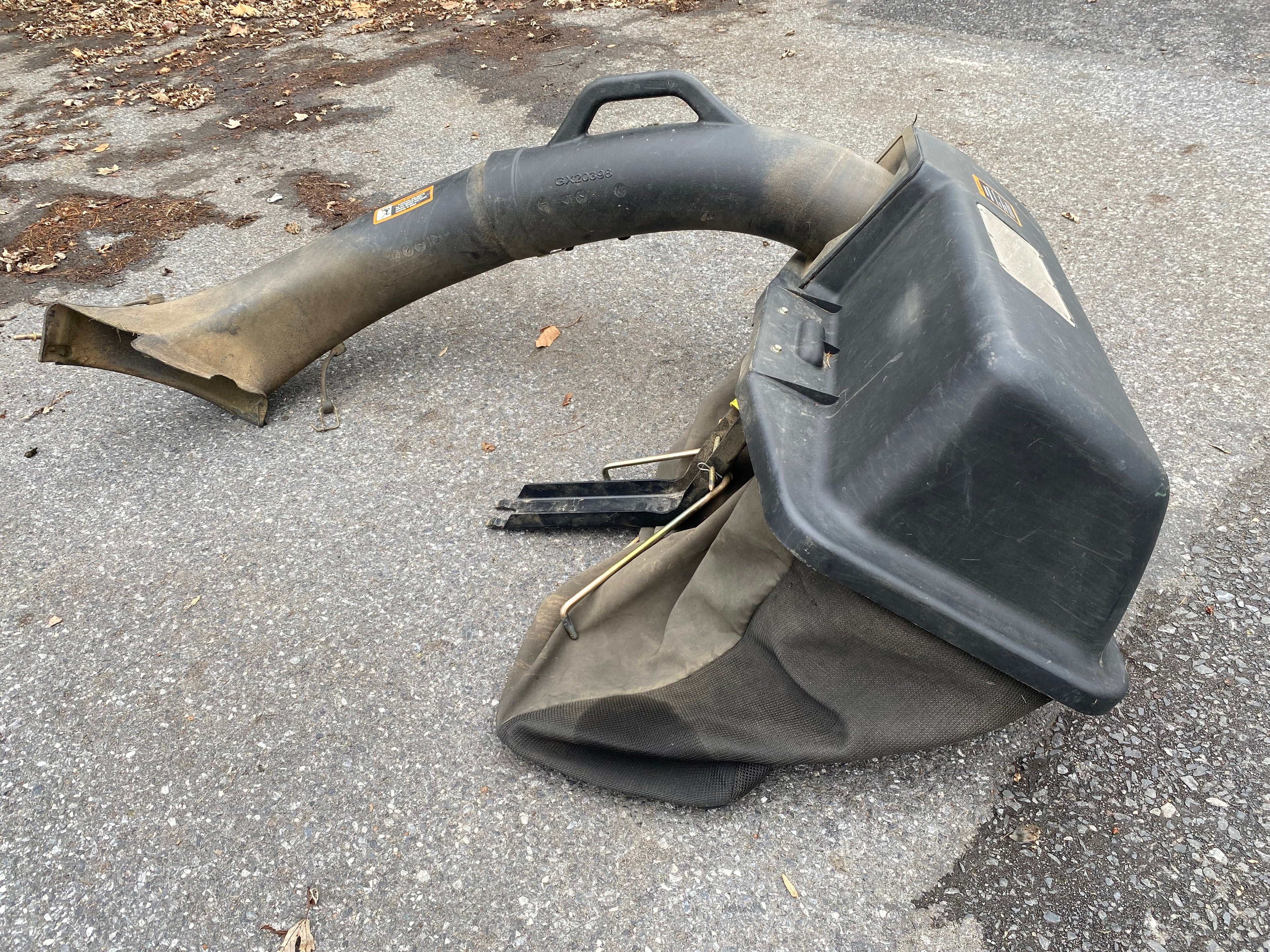 John Deere Bagger (D110-42C)