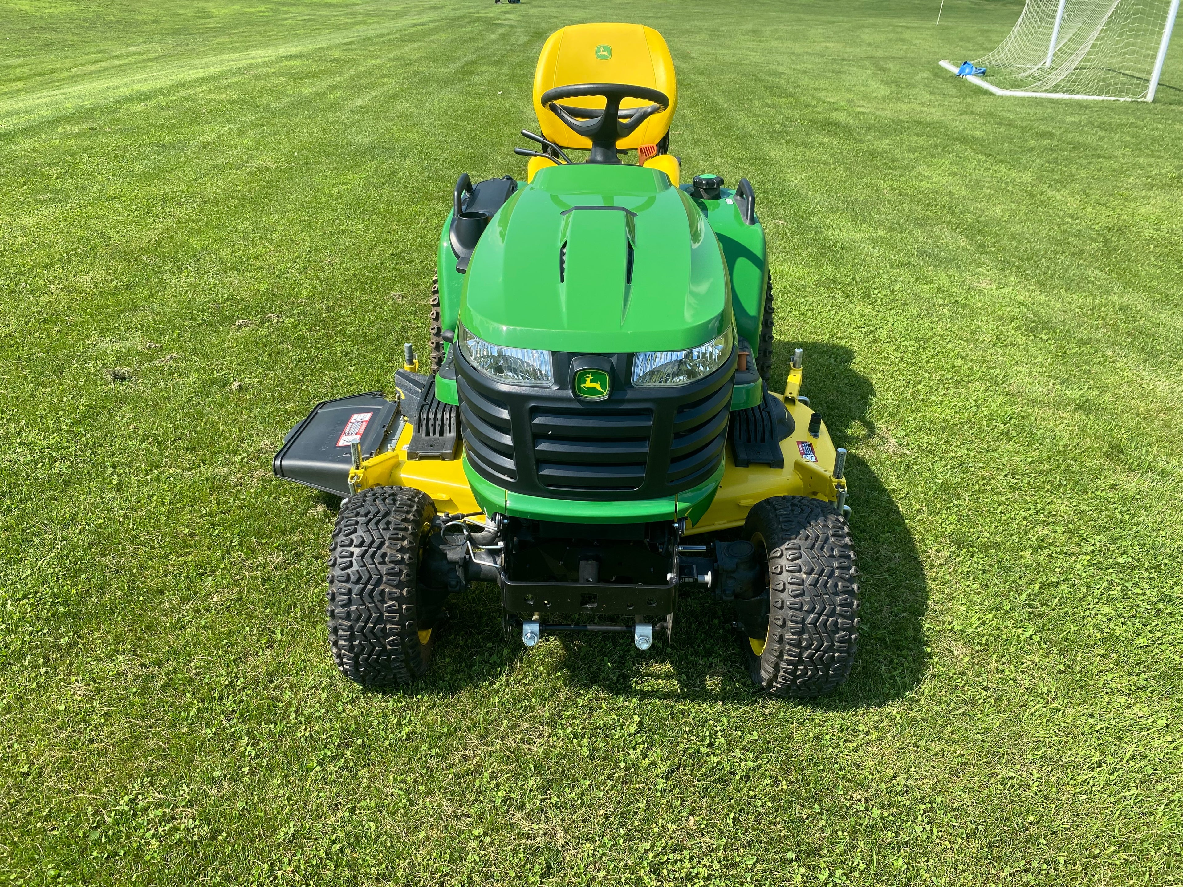 John Deere X758 Garden Tractor