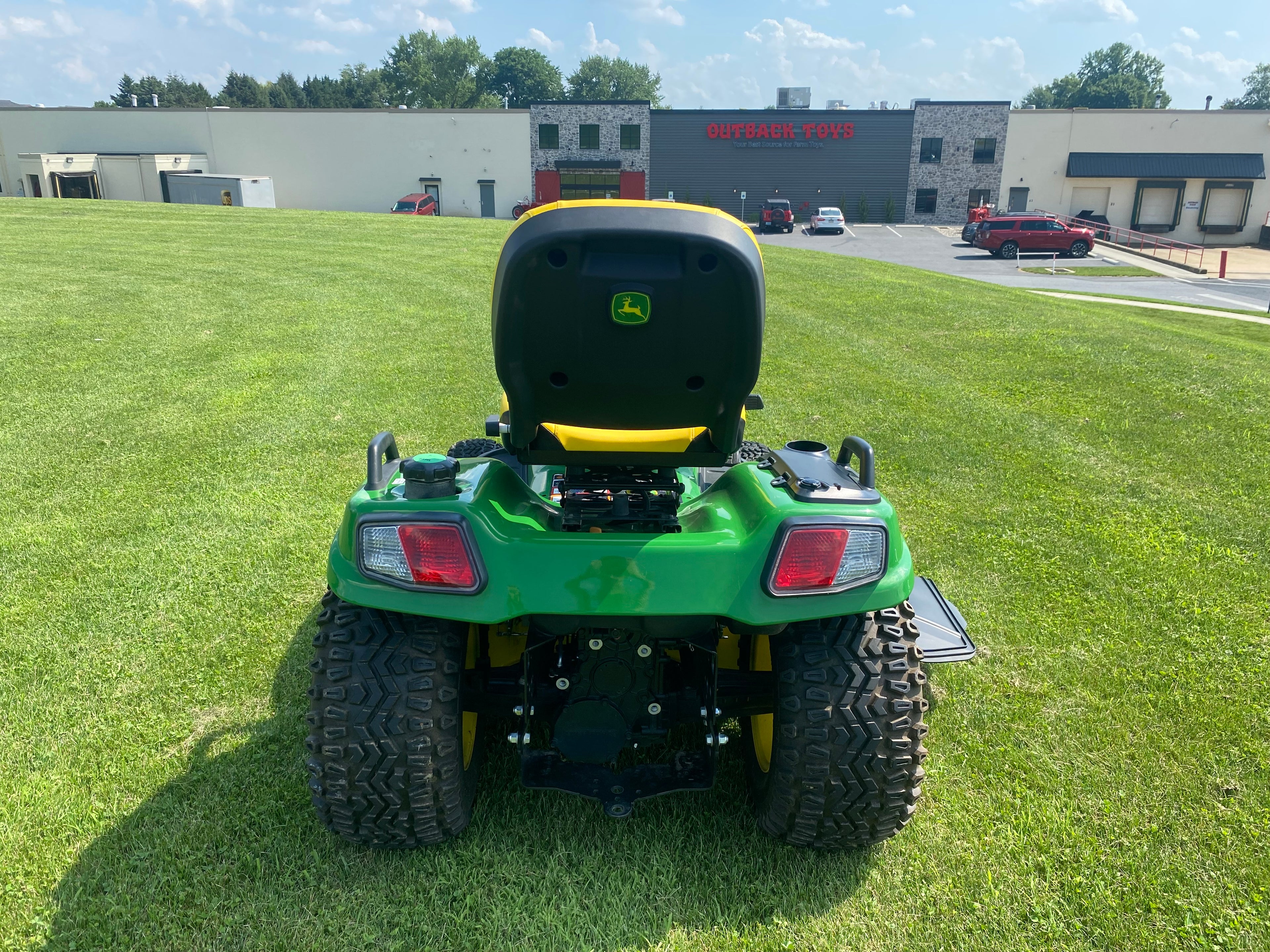 John Deere X758 Garden Tractor