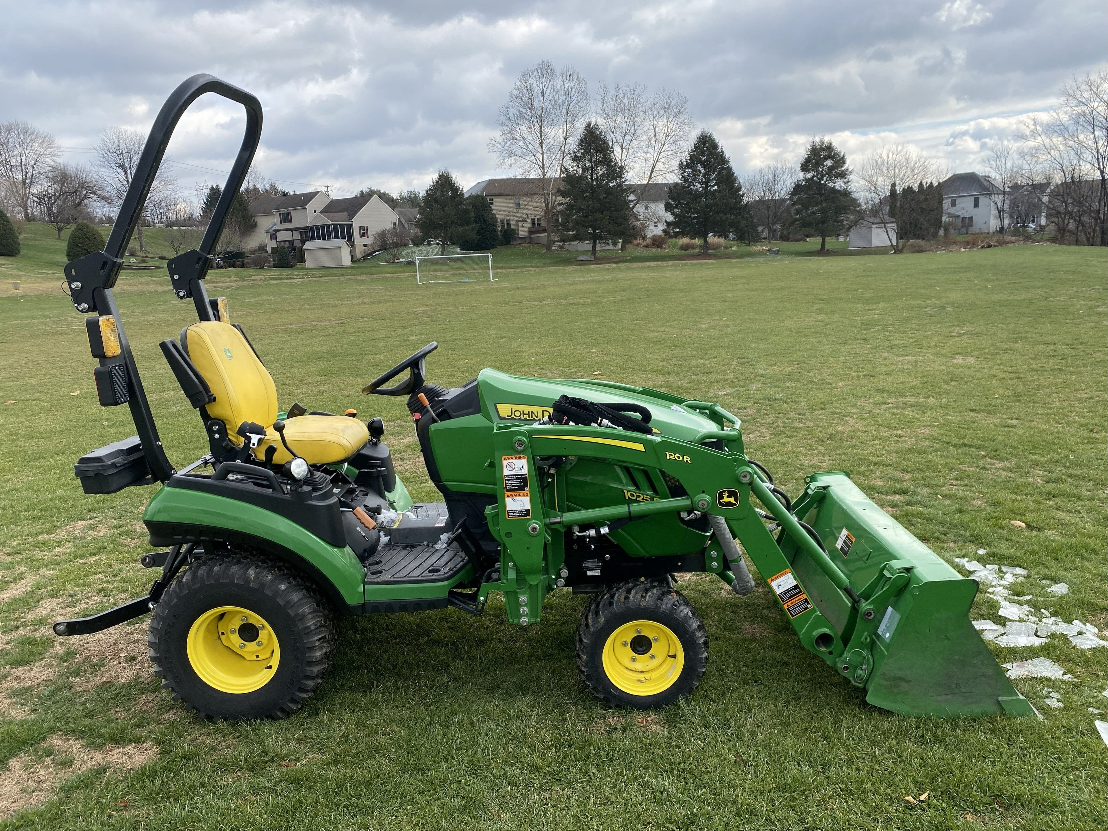 John Deere 1025R Compact