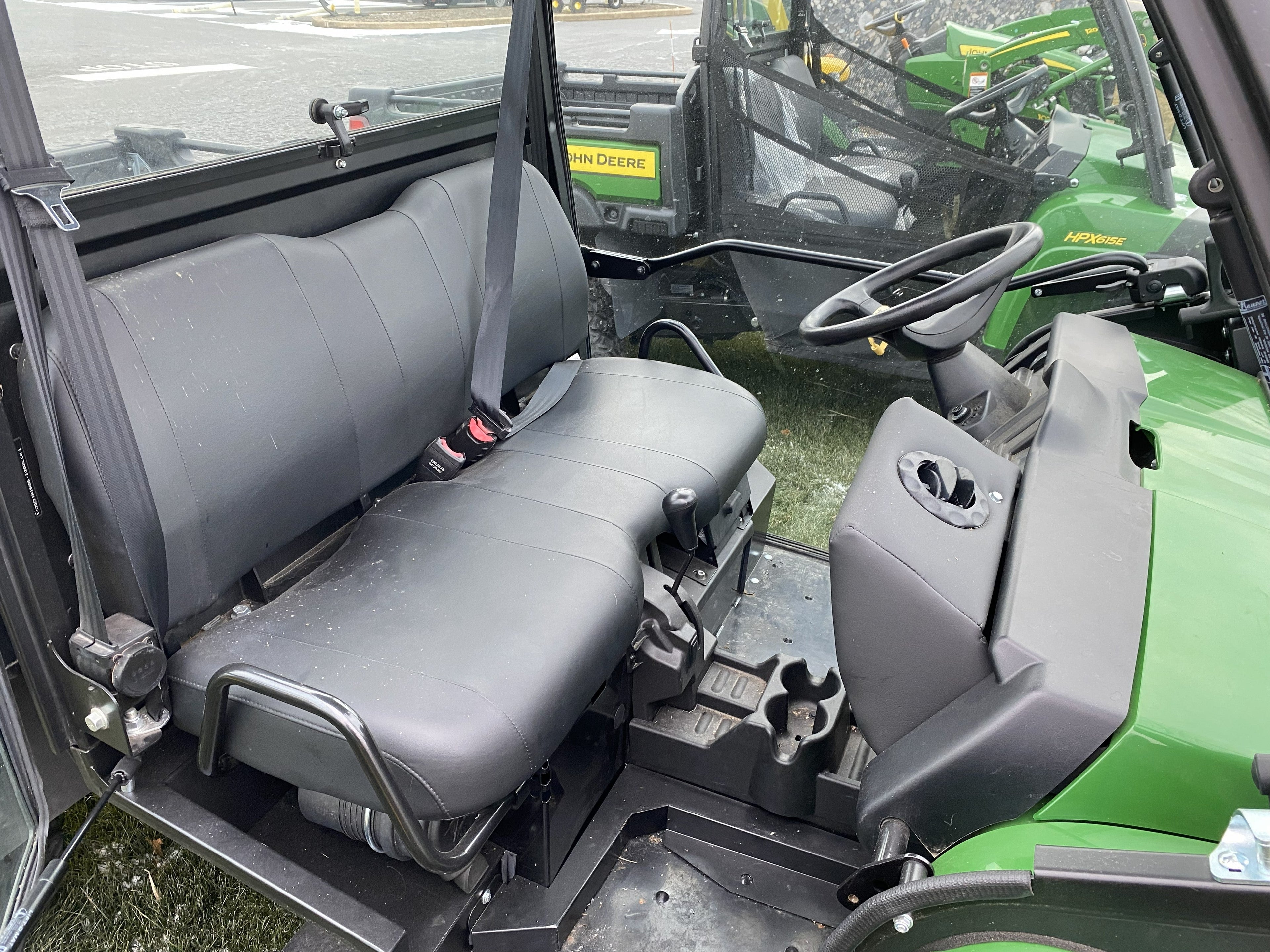 John Deere HPX615E Gator