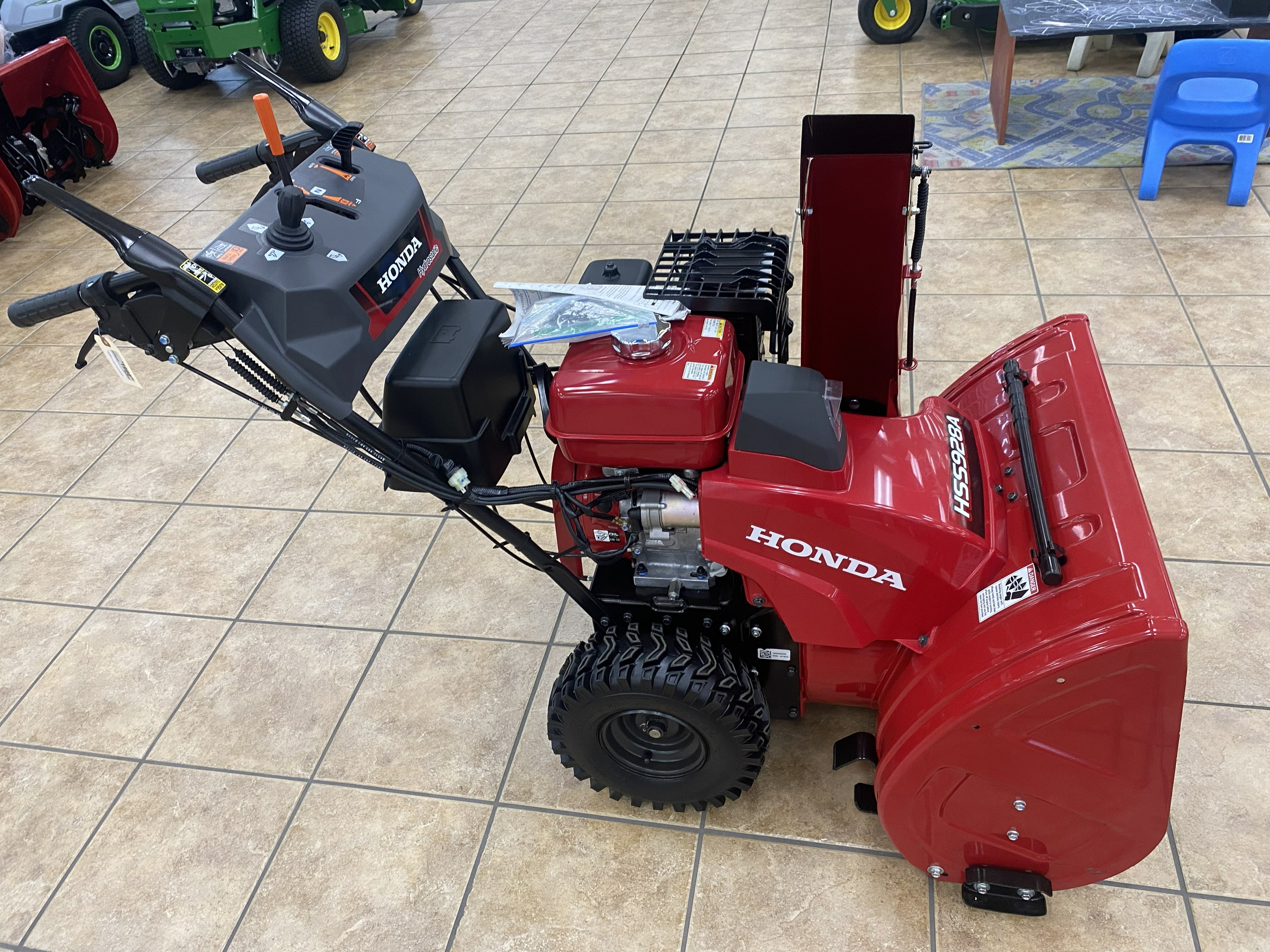 Honda HSS928AAWD Snow-Blower